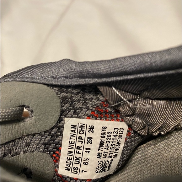 adidas Yeezy Boost 350 V2 Beluga 2.0 main image 7
